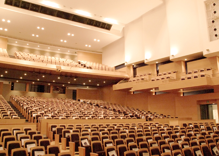 新見文化交流館（まなび広場にいみ）｜大ホール
