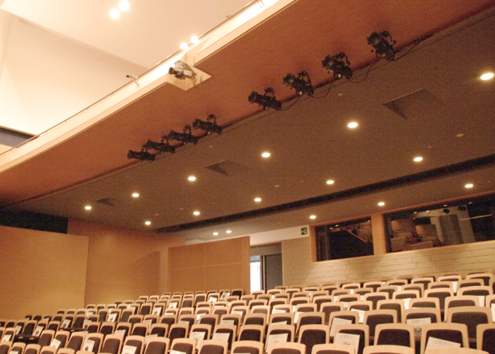 新見文化交流館（まなび広場にいみ）｜大ホール